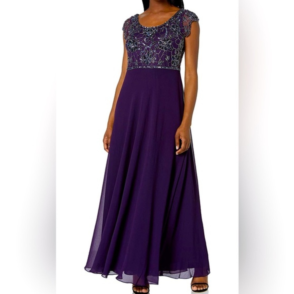 Women’s Formal Dress Size 8 JKara Purple Gown Beaded Sequins Floral Short Sleeve